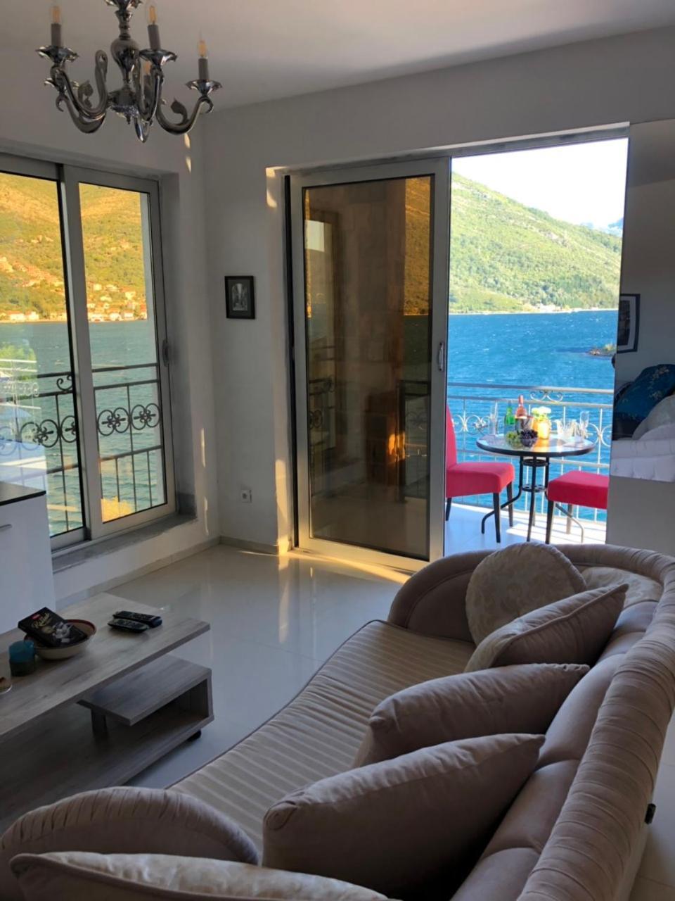 Apartment Galina Tivat Ngoại thất bức ảnh